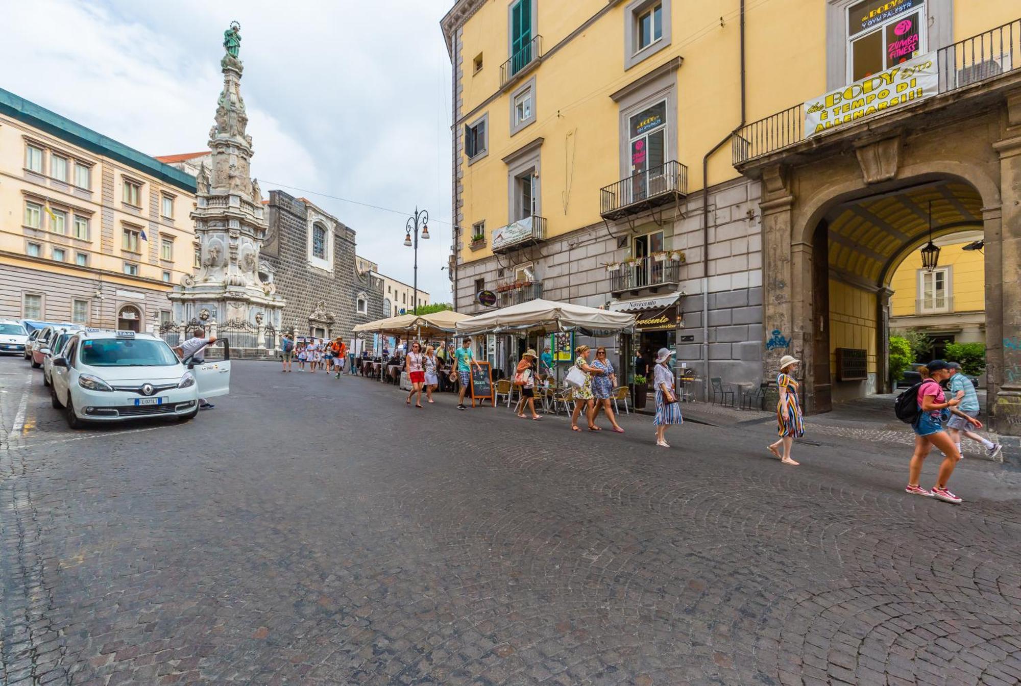 Residenza Trinita Maggiore Neapol Zewnętrze zdjęcie